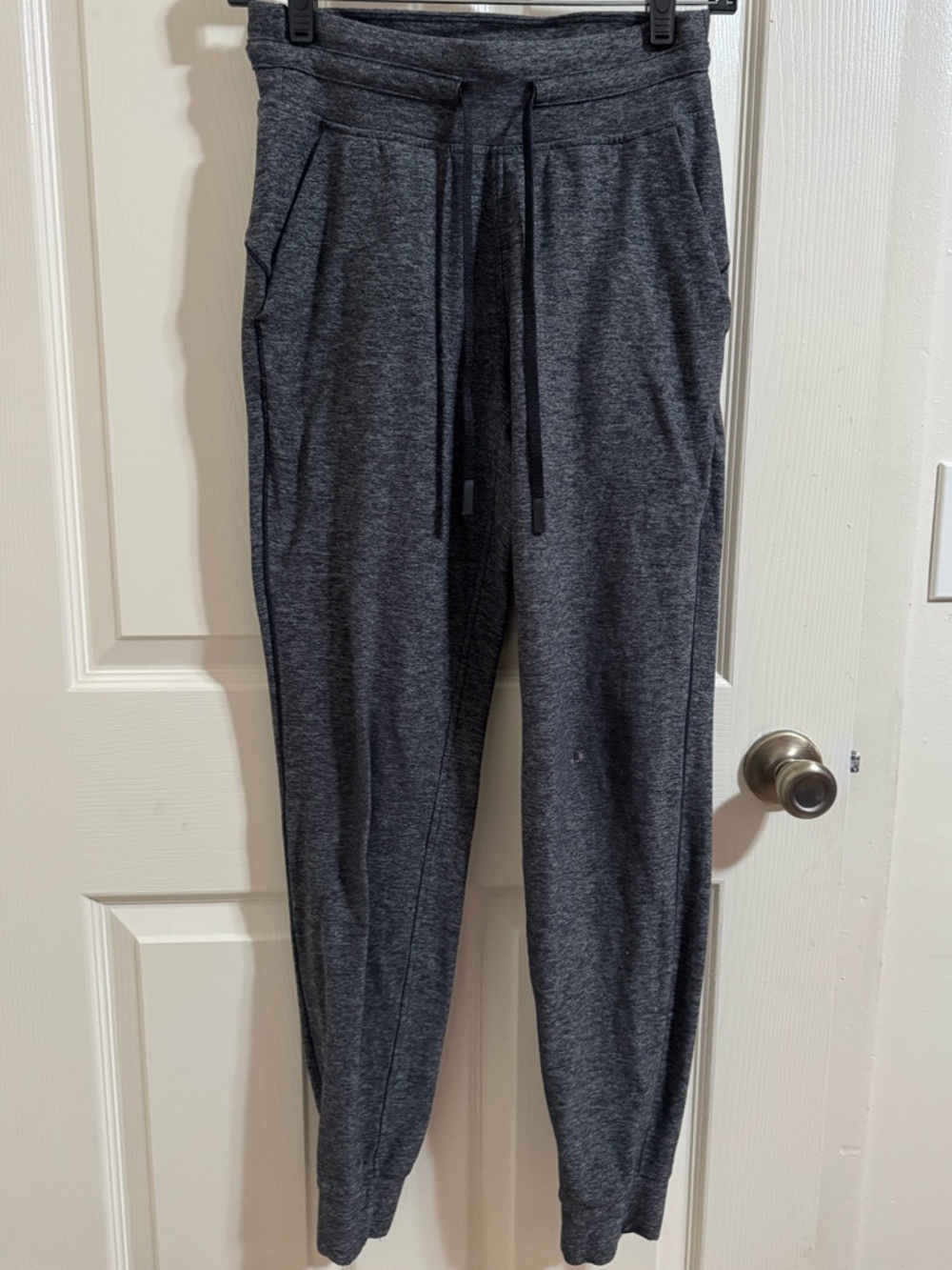lululemon athletica Women’s Dark Heather Gray Jogger Track Pants